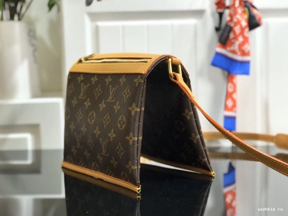 WIS LOUIS VUITTON SLANTING 0201
